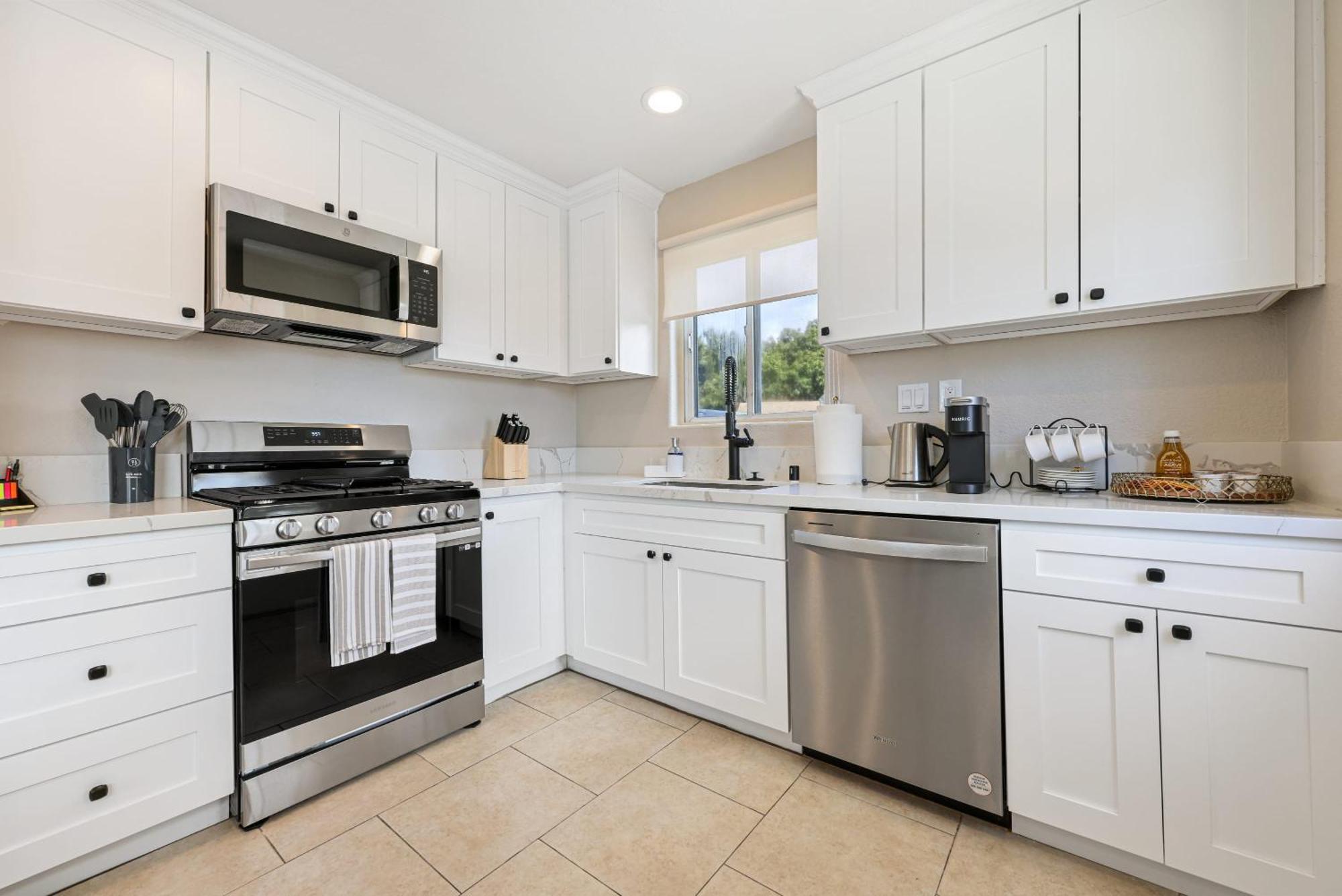 Holiday home 2 Homes In 1 Sleeps 18 10 Min To Zoo And San Diego